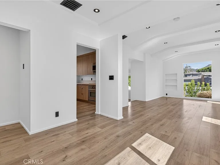 1713 W Alameda Ave — Photo 21
