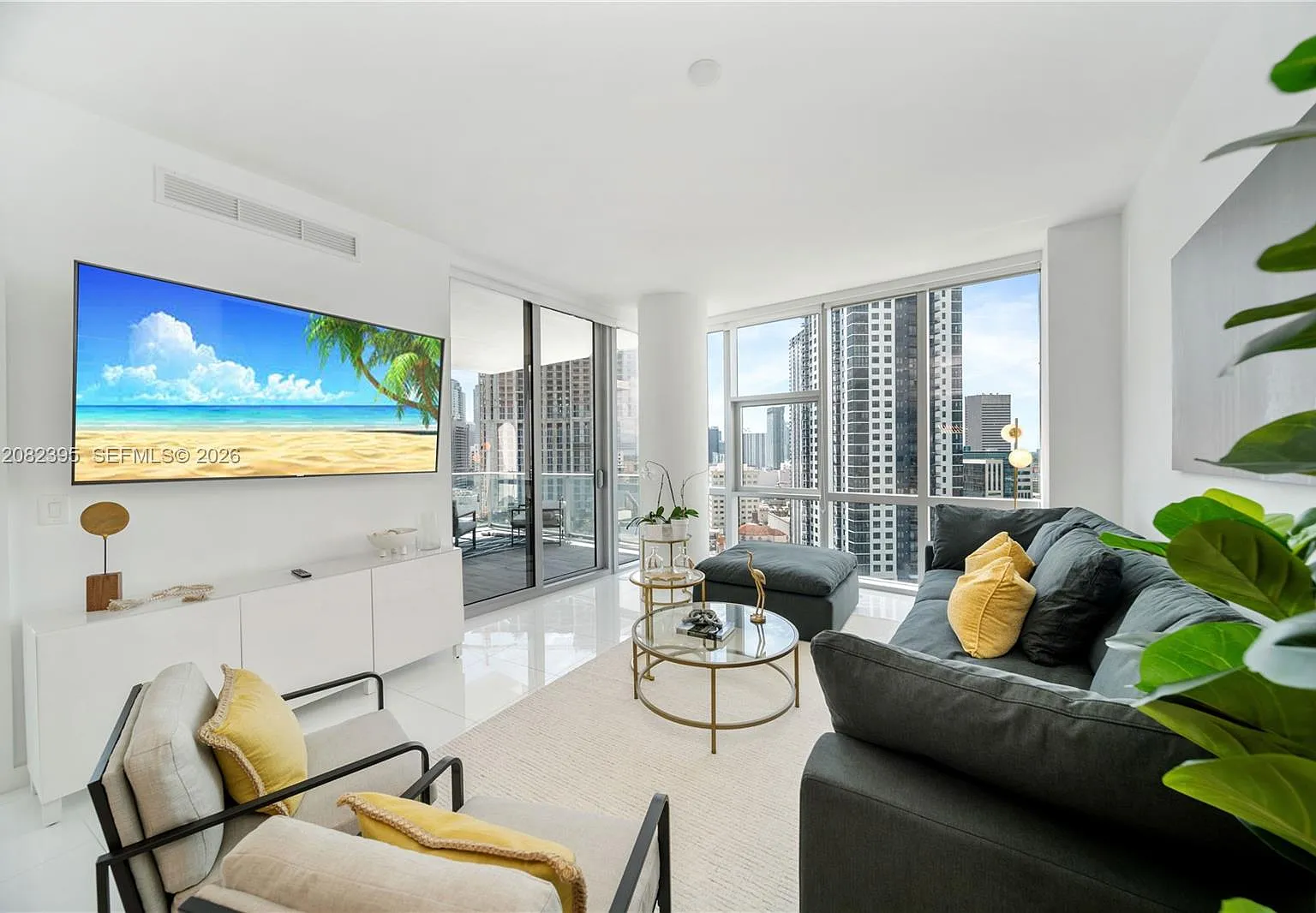 Paramount Miami Worldcent — Photo 1