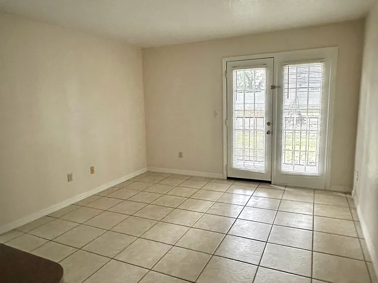 2550 N Alafaya Trl #2110 — Photo 3