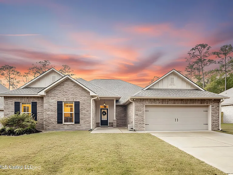 6995 Osprey Dr — Photo 1