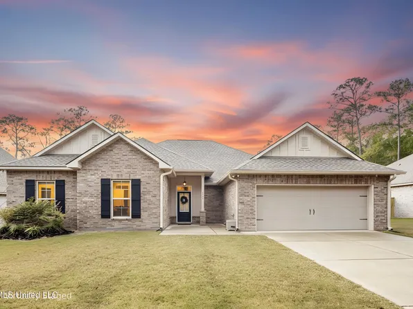 6995 Osprey Dr, Ocean Springs, MS 39564