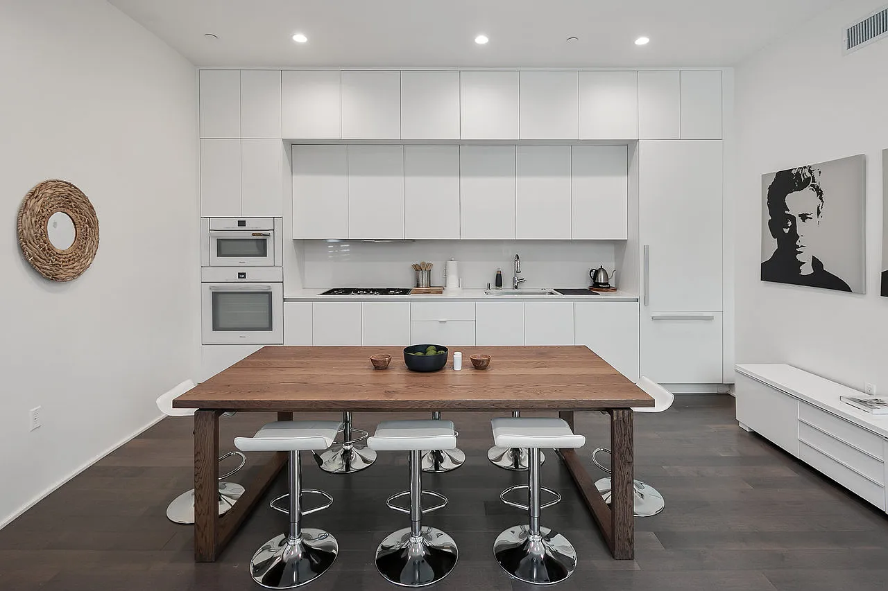 2 bed, 1370 sqft, $6,250 — Photo 4