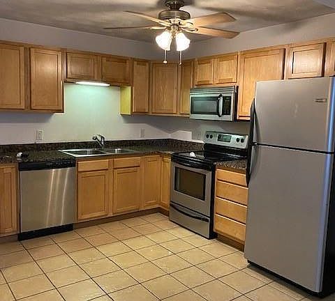 4th image of 110 Northtowne St APT 14