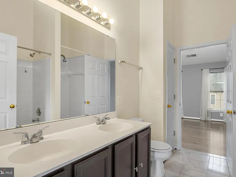 4384 Sutler Hill Sq — Photo 30