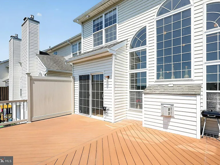 27 Lincoln Dr — Photo 63