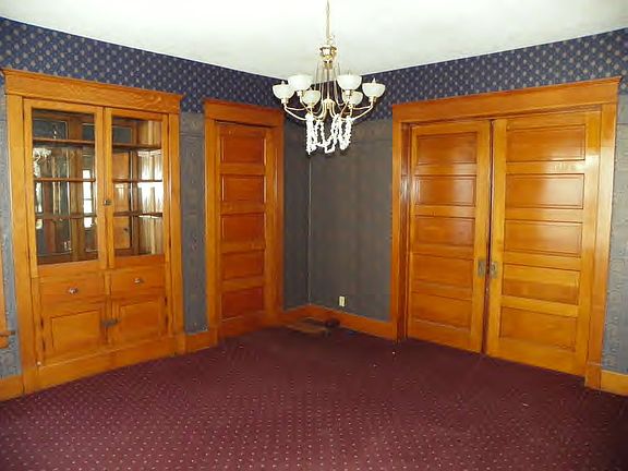 4th image of 419 N Gilbert St