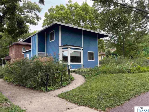 923 N 5th St, Mankato, MN 56001