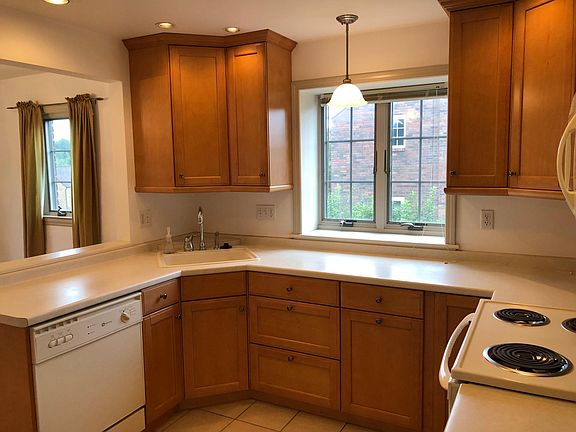 Kitchen with Brookhaven Cabinets
