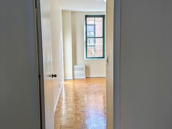 4th image of 1480 York Ave APT 5H