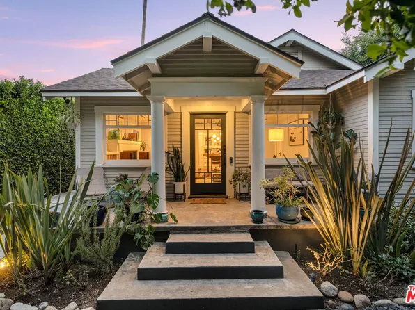 7030 De Longpre Ave, Los Angeles, CA 90028