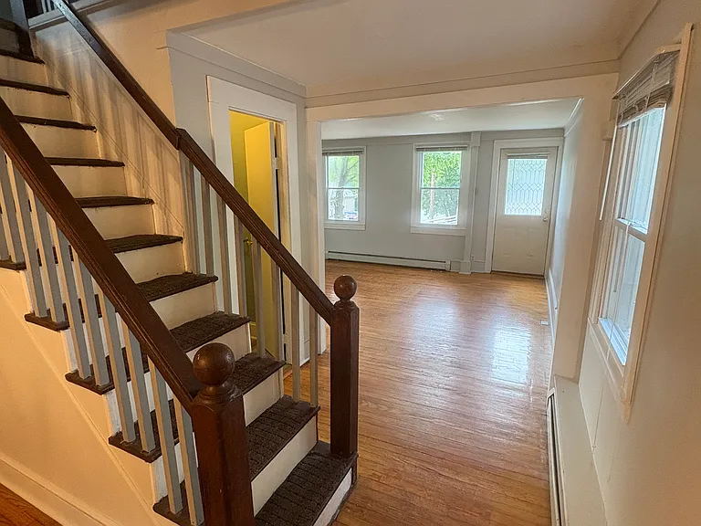 111 Cliff St — Photo 15