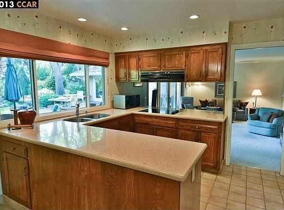5th image of 305 Donald Dr