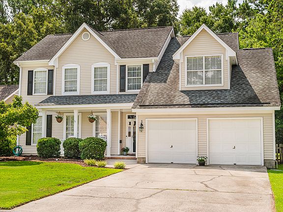 2nd image of 1863 Falling Creek Cir