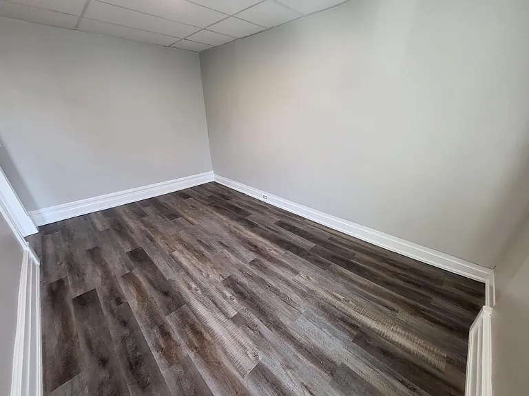 201 E Market St #2R — Photo 9