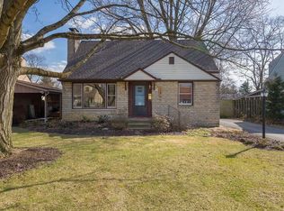 1081 E Dunedin Rd, Columbus, OH 43224