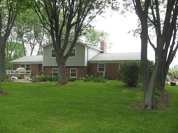 2nd image of 1650 S County Road 450 E