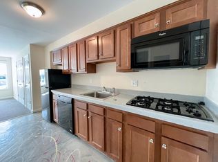 10 Main St APT 2, Maynard, MA 01754