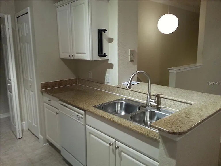 200 Southern Pecan Cir #203 — Photo 16