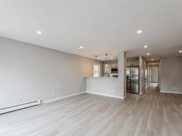 260 Randolph Avenue image 8 of 33