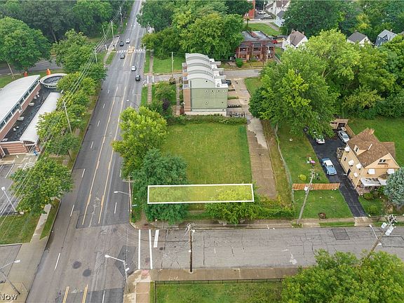 3rd image of 10217 Superior Ave