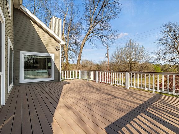 5th image of 2094 E Township St