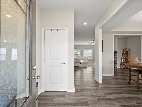 4th image of 1429 Kingbird Dr