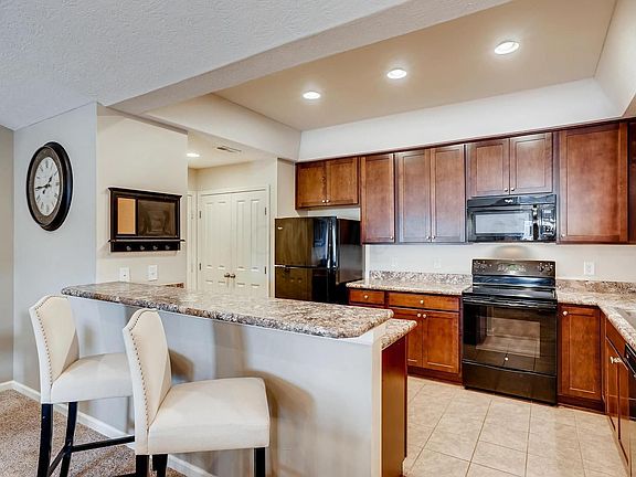 5th image of 3236 Rossmore Cir