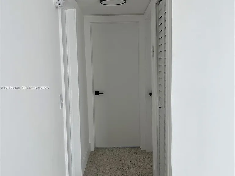 2010 SW 6th St #4 — Photo 5