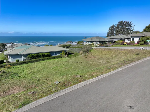 17120 Pacific Hts, Brookings, OR 97415