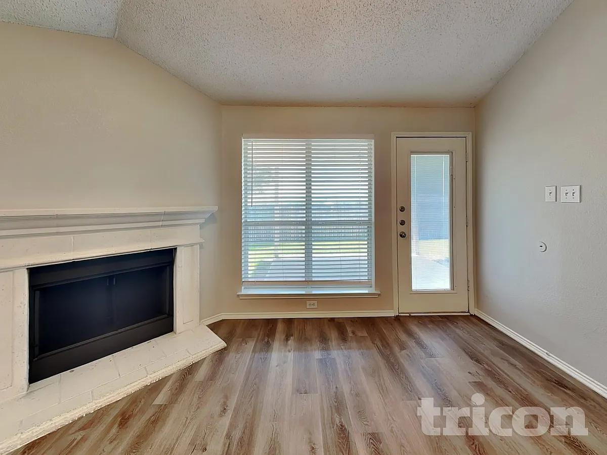 Building Photo - 10221 Dallam Ln