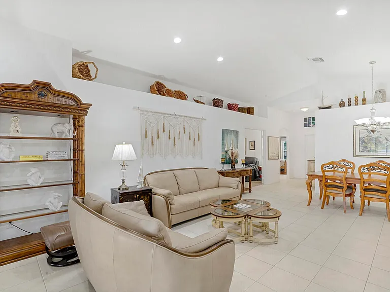 5335 Vernio Ln — Photo 12