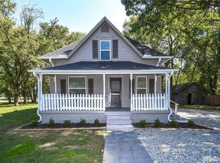 316 N McKinnon Ave, Gentry, AR 72734