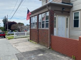 68 Uxbridge St FLOOR 1, Cranston, RI 02920