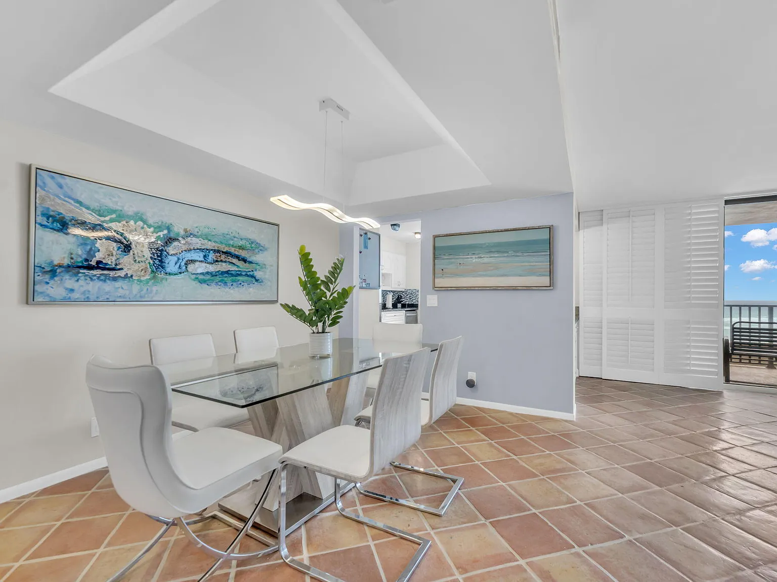 2 bed, 2.0 bath, 1637 sqft, $12,500 — Photo 4