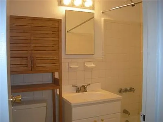 Rented by R New York | media 6