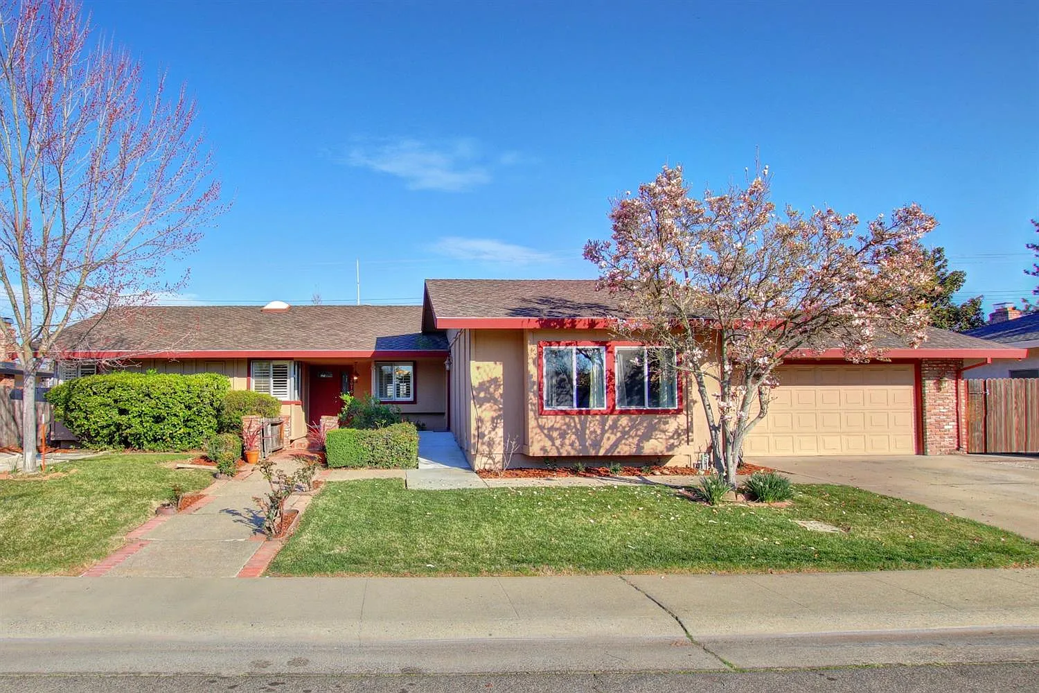 2070 Santa Lucia Way photo 1