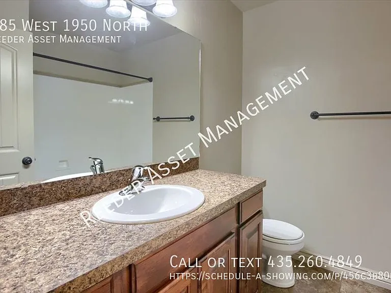 285 W 1950 N — Photo 17