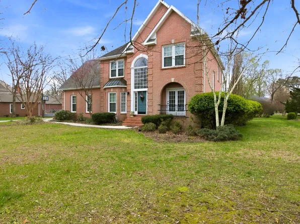 108 Albemarle Dr, Tullahoma, TN 37388