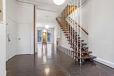 Rented by Level Group