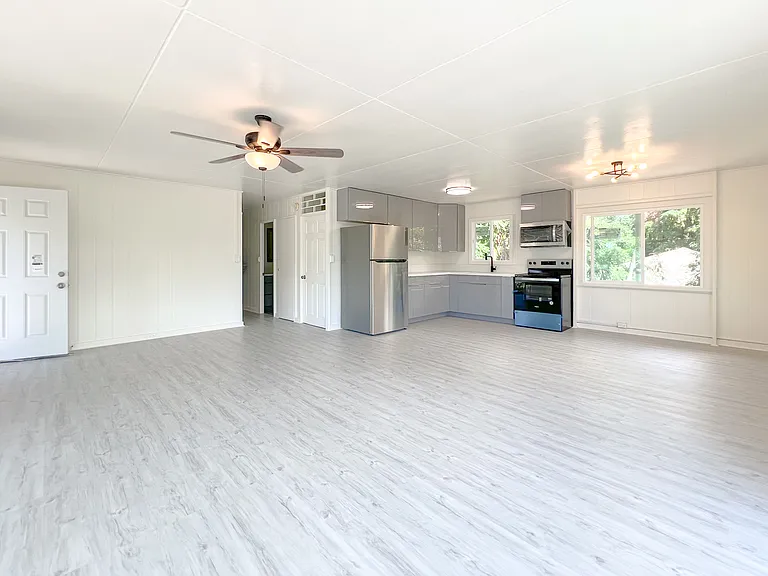 84-290 Makaha Valley Rd #B — Photo 3