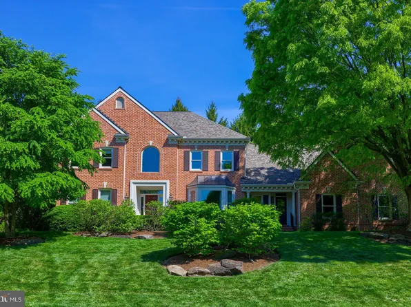 110 Cotswold Ct, Lancaster, PA 17601