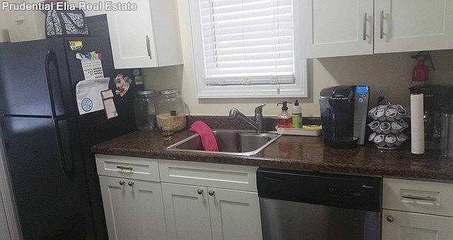 2nd image of 798 Elizabeth St #1