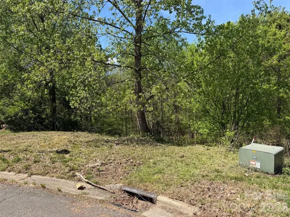 2000 Trowbridge Ct, Charlotte, NC 28270