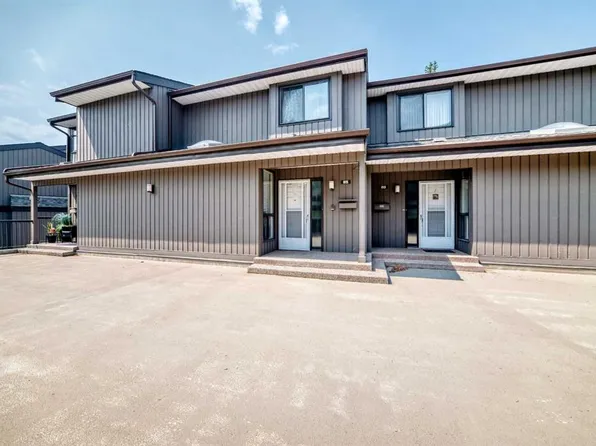 3240 W 66th Ave SW #815, Calgary, AB T3E 6M5