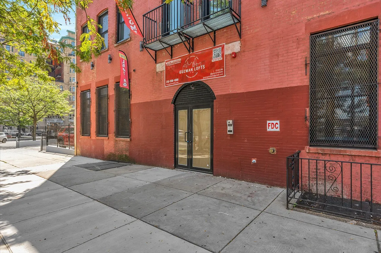 2 bed, 950 sqft, $2,400 — Photo 2
