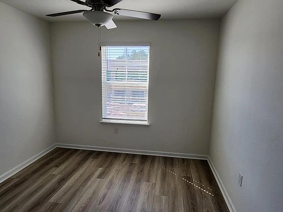 5th image of 72 Mustard Hill Ct