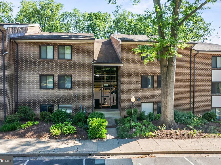 1422-1422 Northgate Sq #12B — Photo 33