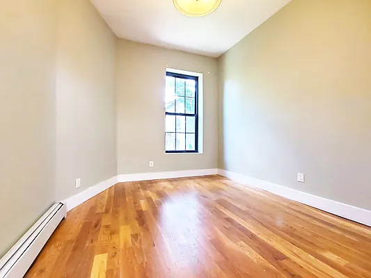 Rented by Rentall Group Inc | media 6