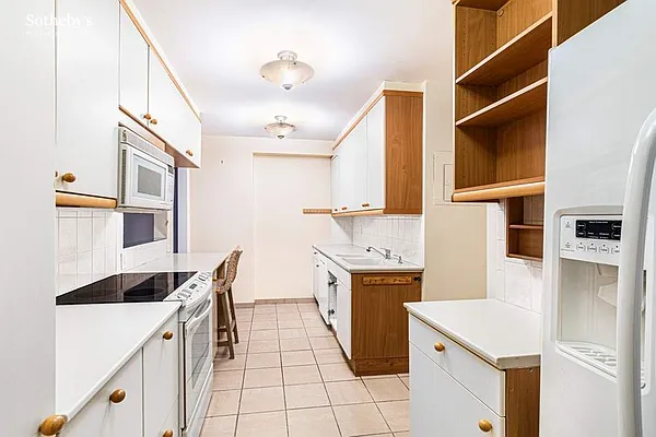 Sold by Sotheby's International Realty | media 5