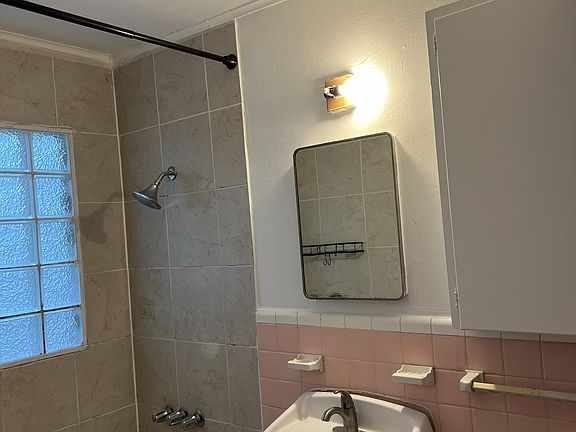 5th image of 1401 Hartford Rd #4